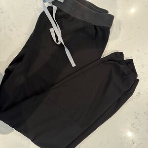 Figs Women’s Black Venice Slim Jogger Scrub Pants - Size XL